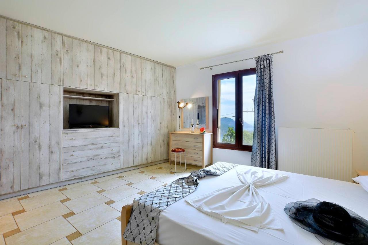 Golden Fox Villa Lákones Zewnętrze zdjęcie