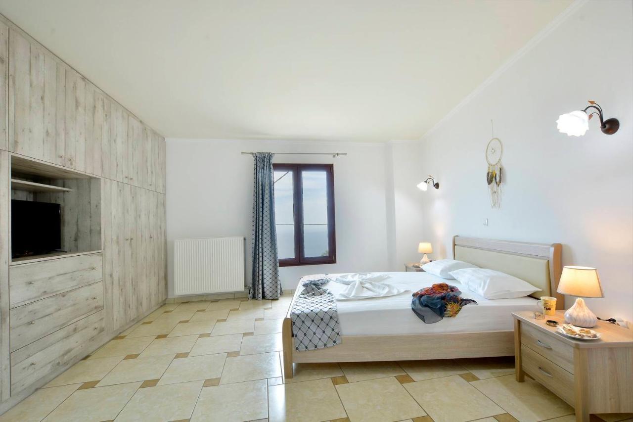 Golden Fox Villa Lákones Zewnętrze zdjęcie