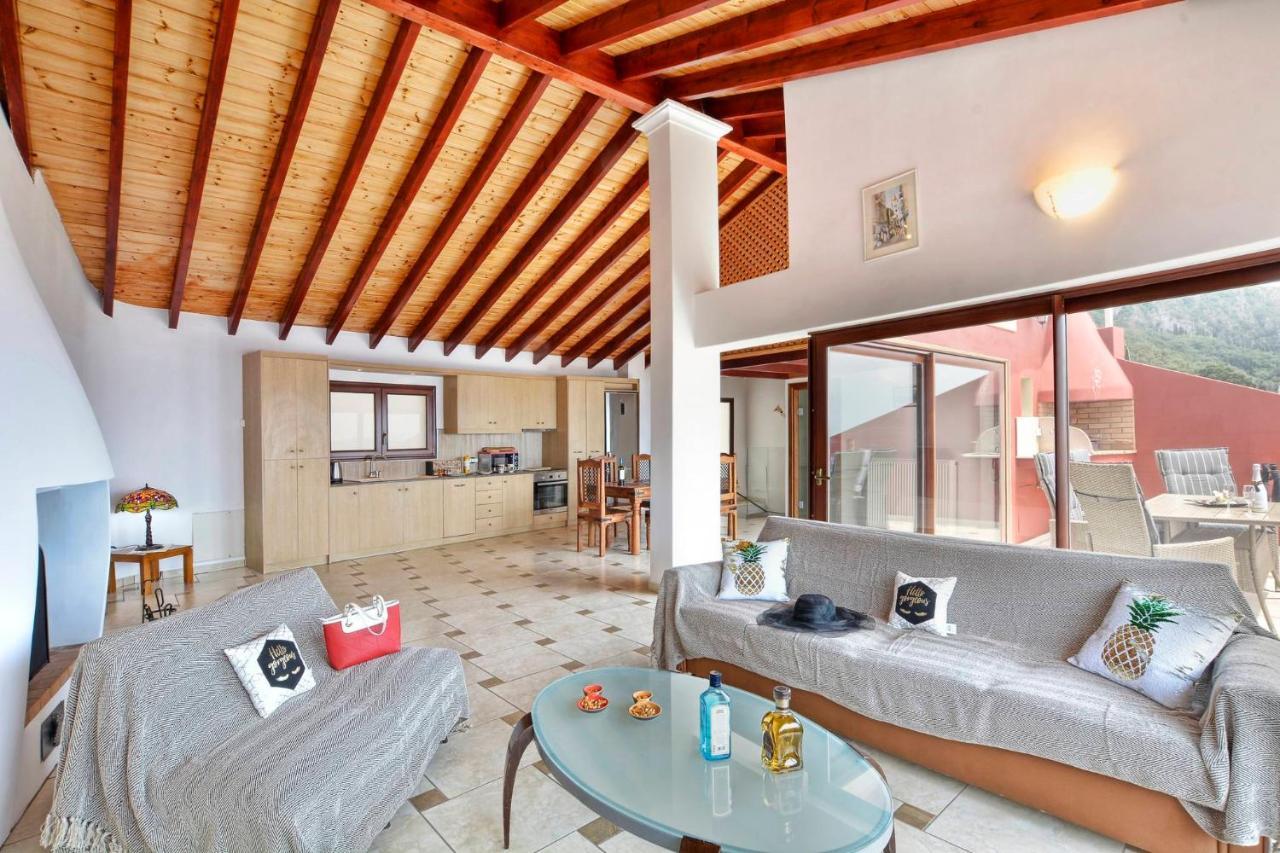 Golden Fox Villa Lákones Zewnętrze zdjęcie